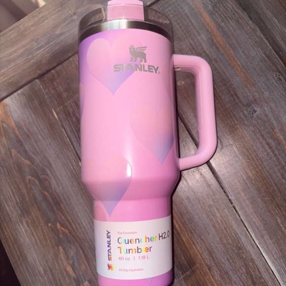 Target Stanley 40oz Tumbler Valentine's Day Powder Pink Heart Gradient NEW Cup - Picture 7 of 13